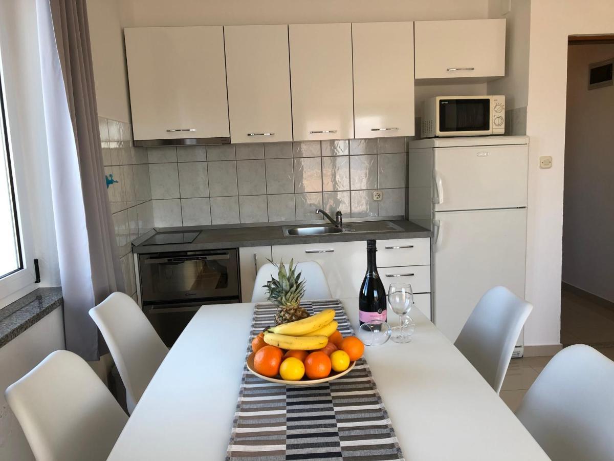 Apartments Saric Biograd Na Moru Ngoại thất bức ảnh