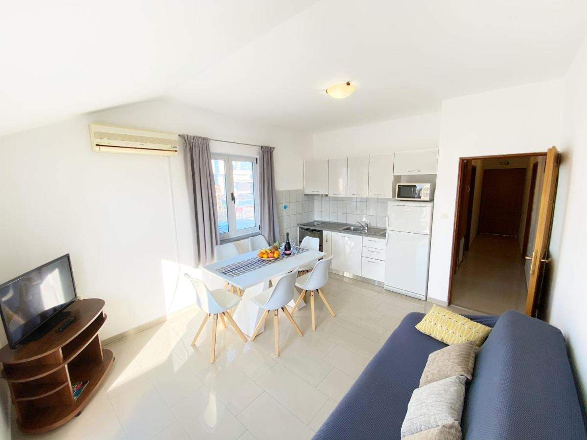 Apartments Saric Biograd Na Moru Ngoại thất bức ảnh