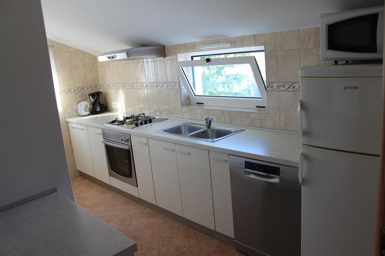 Apartments Saric Biograd Na Moru Ngoại thất bức ảnh